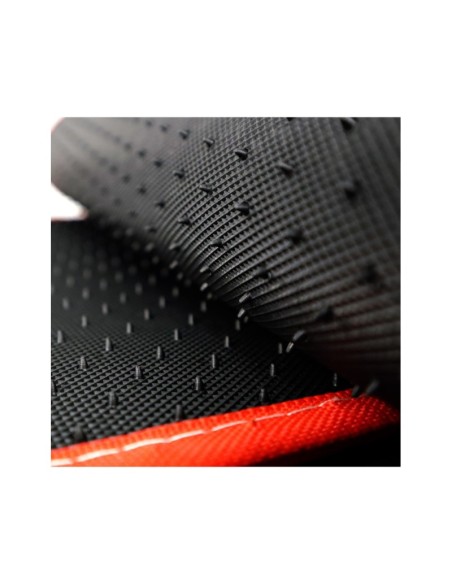 SET COMPLETO 4 PIEZAS ALFOMBRAS MOMO RACING UNIVERSALES NEGRO/ROJO